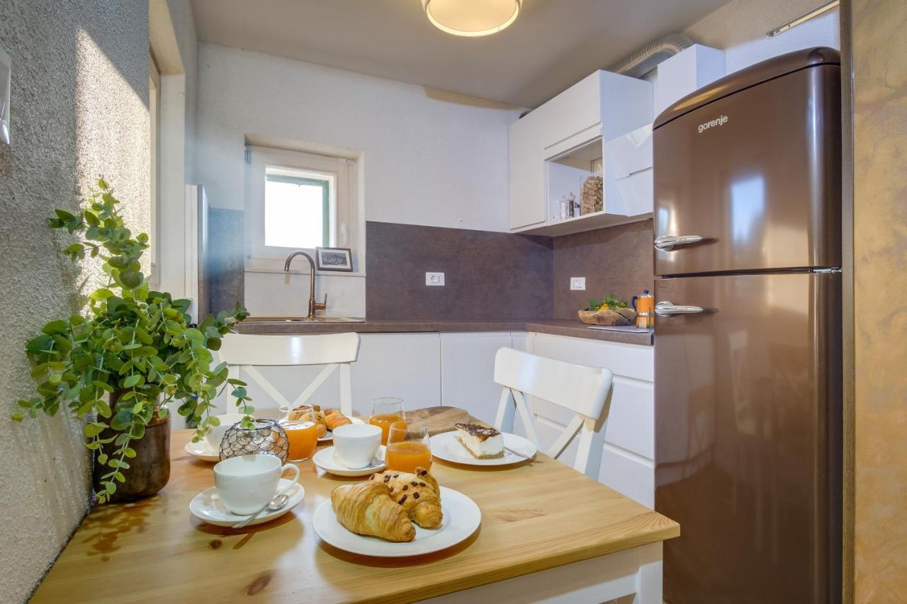 Апартаменты Casa Rustica Мали-Лошинь Экстерьер фото